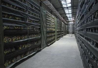 Overview of a mining farm with multiple rigs